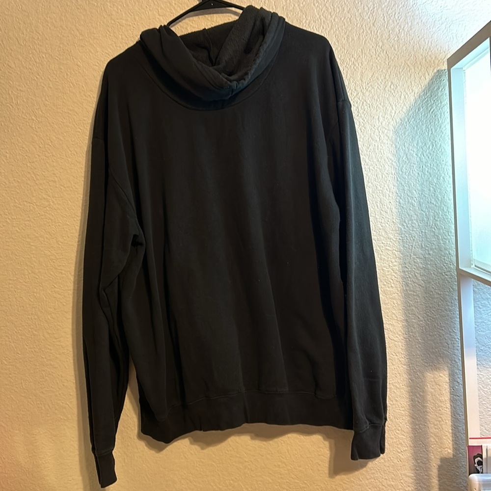Pullover - Picture 2 of 2